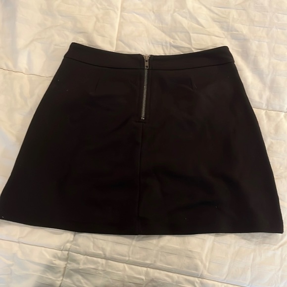 Cooperative Black Stretchy Skirt Size 4 - Picture 2 of 3
